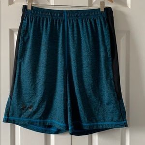 Men’s athletic Under Armour L shorts